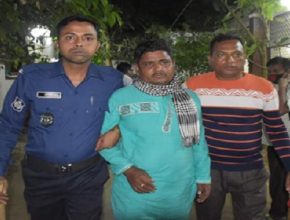 ওরশ বন্ধ করতে গিয়ে পুলিশকে মারপিট, আটক ২৪