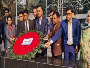 বঙ্গবন্ধুর প্রতিকৃতিতে পরিসংখ্যান অ্যাসোসিয়েশনের পুষ্পস্তবক অর্পণ
