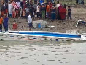 স্পীডবোট-বল্কহেড সংঘর্ষ: ইজারাদরসহ মামলা খেলেন যারা